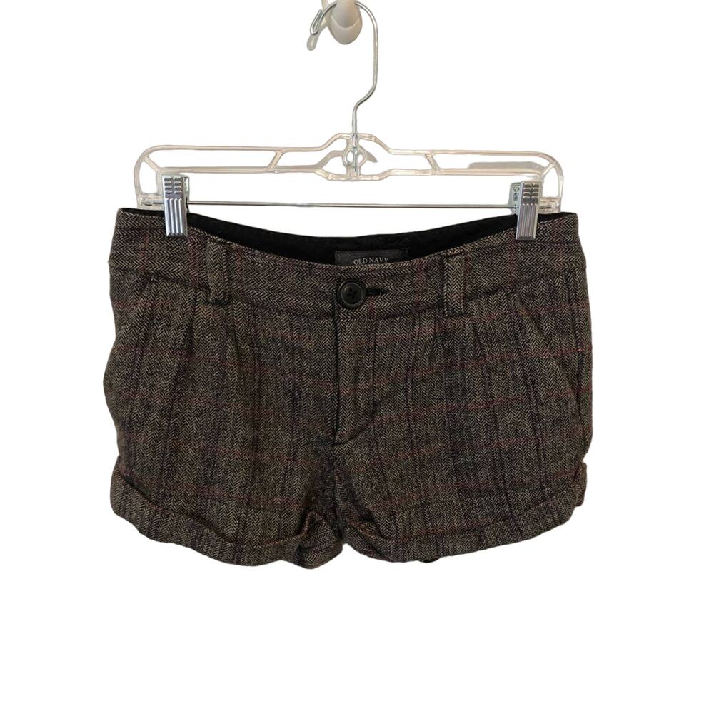 Old Navy low rise shorts size 6